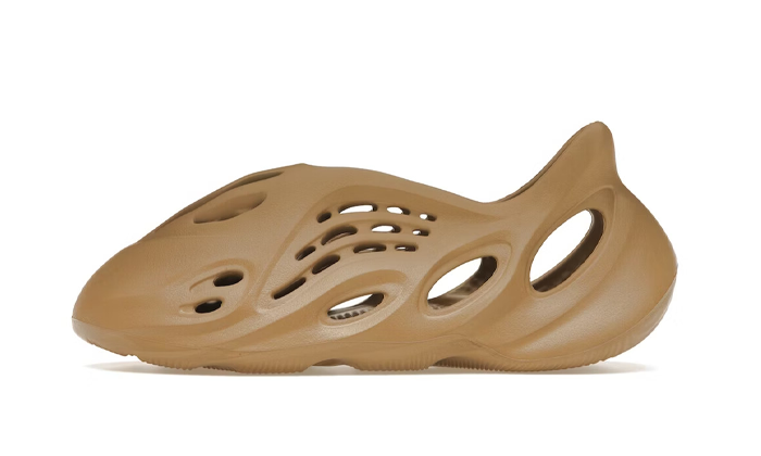 Yeezy Foam RNNR Clay Taupe Yeezy Foam RNNR Clay Taupe
