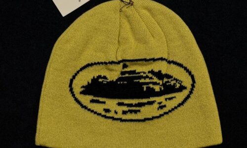 Corteiz Classic Logo Alcatraz Yellow Beanie